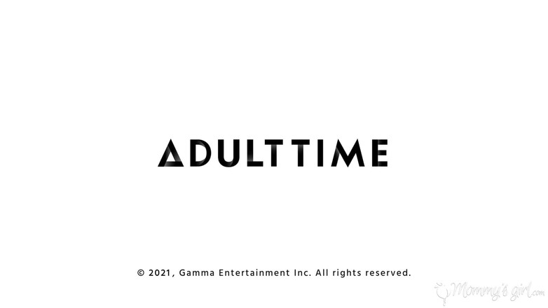 Mommy's Girl: Мамочкина девушка - кокетливое непонимание милфы Crystal Taylor у падчерицы Paige Owens приводит к бурном сексу