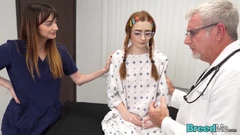 Si rambut merah seksi Reese Robbins tidak dapat dihamilkan sehingga sekarang