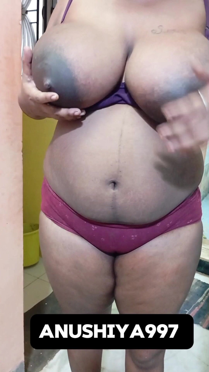 BeautyAnu: Tante mit dicken möpsen, sex mit nachbarin