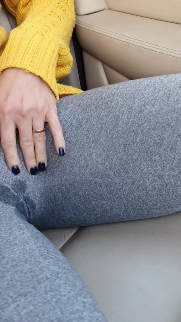 Wet Leggings I Was Bursting to Pee... Mmm Xx - Serenexx (Serenexx)