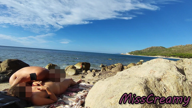 Miss Creamy: Cizinci přistihli moji manželku, jak se dotýká a šuká mého velkého...