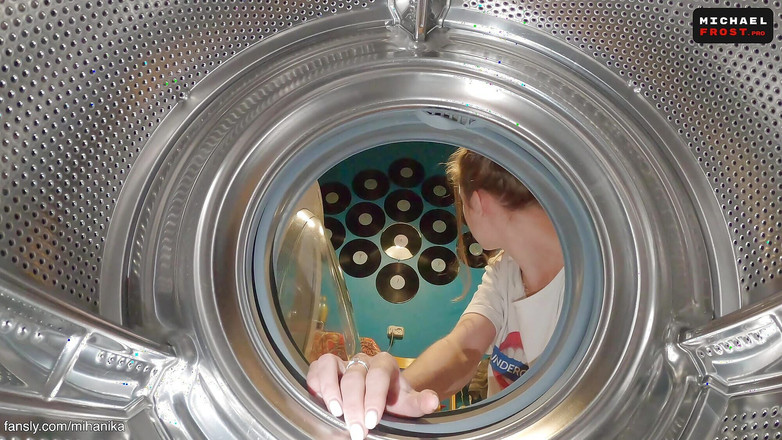 Michael Frost Pro: Aiutami, fratellastro- sono bloccato