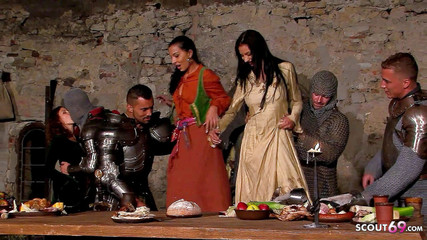 Full porn collection: 骑士在角色扮演派对上操饥渴的苗条少女的屁股