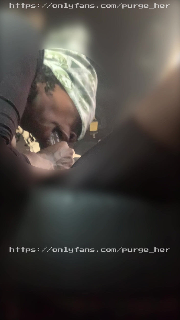 Purge_her: Crot Di Tenggorokannya Di Depan Rumah Ibunya