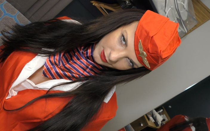 FakeflightAgent: Nữ tiếp viên hàng không người Anh xinh đẹp chảy tràn...