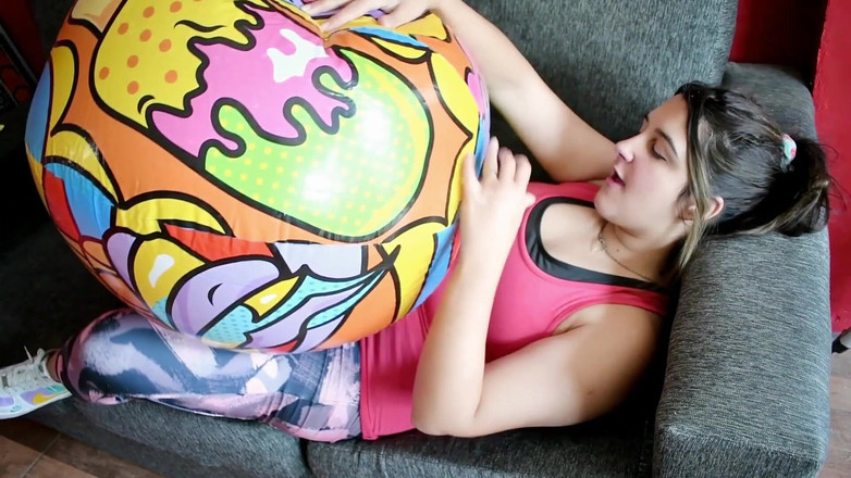 Bunny Looner: Cabalga y deflaja el balonmano con polainas - Bunny Looner