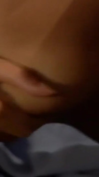 Ateşli anal sikiş - 20 yaşındaki sıkı götünü dolduruyor