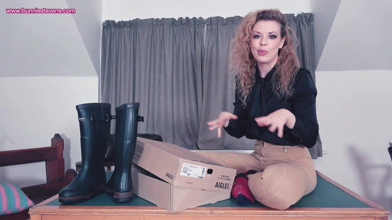 Bunnie Stevens: Приміряю мої нові Веллінгтони