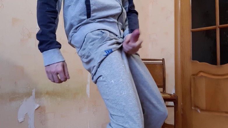AlexRusFun: Builder rips his pants and jerks off his big cock