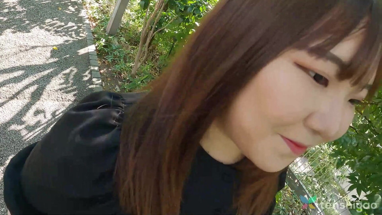 Tenshigao: Universitária Miki Sakasita está conosco hoje mostrando-nos sua bunda suculenta