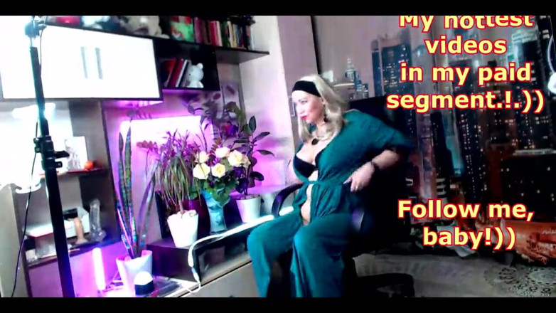 AimeeParadise: Charming Mature Santa Girl Gives Us Herself, Her Orgasm and...