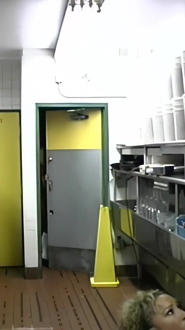 A Beautiful Slut Fucked by the Chef (Little World) A Beautiful Slut Fucked by the Chef (Little World)