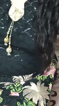 زوج وزوجة بنجابية هنديين شابان إلى الأبد في الحب - صوت بنجابي