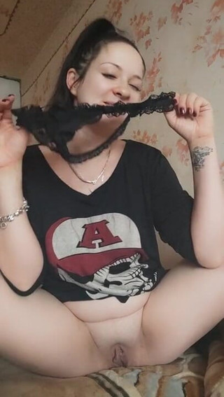SexyAlbinaKiss: Masturbasi celana dalam basah