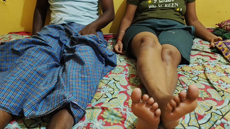 Sweet Couples: Bini Tamil Berkongkek Dengan Kawan Suami – Audio Tamil yang jelas