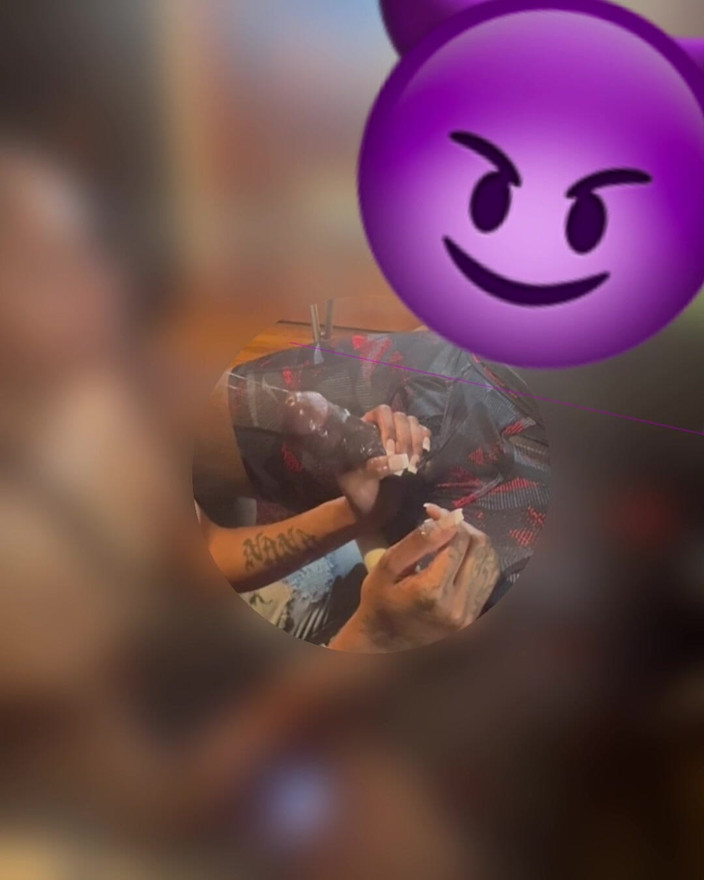 Purge_her: Dua Twist Twist Menjadi Gila