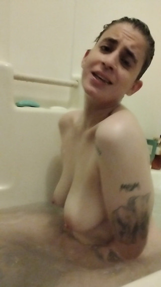 Abby Anna: Titty Bouncing in Water Slaps