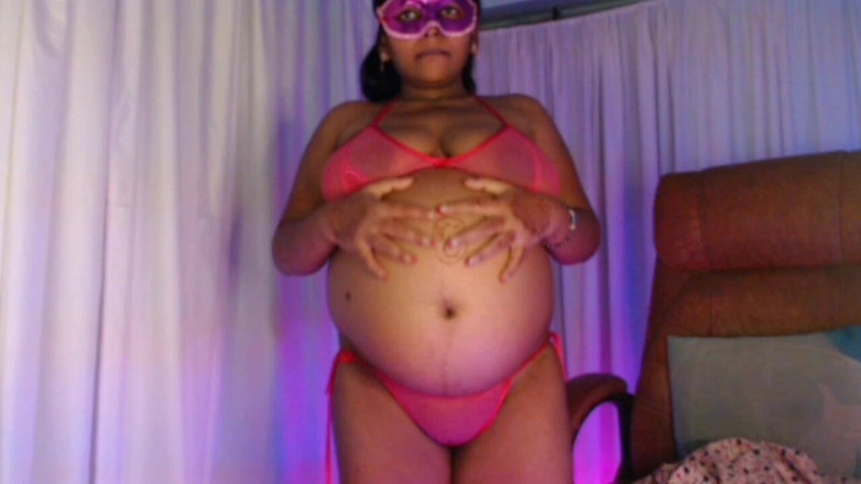 HotGirl21: Seksowna Ciężarna Dziewczyna Bikini Show.