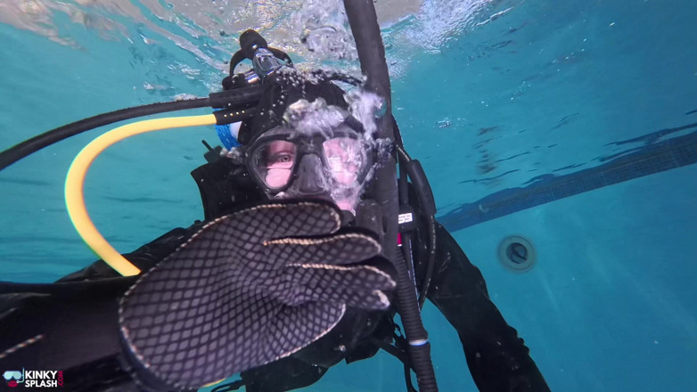 UKCuteGirl Lucy Lauren: Underwater Domination in Full Scuba Gear