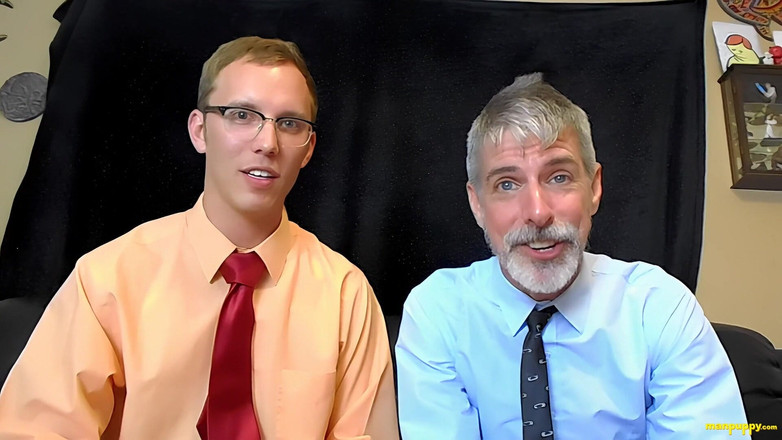 Man Puppy: 거대한 동료는 당신에게 연간 동료 리뷰를 제공합니다