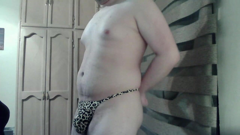 Himbo_Fox: Memodelkan Thong Baru