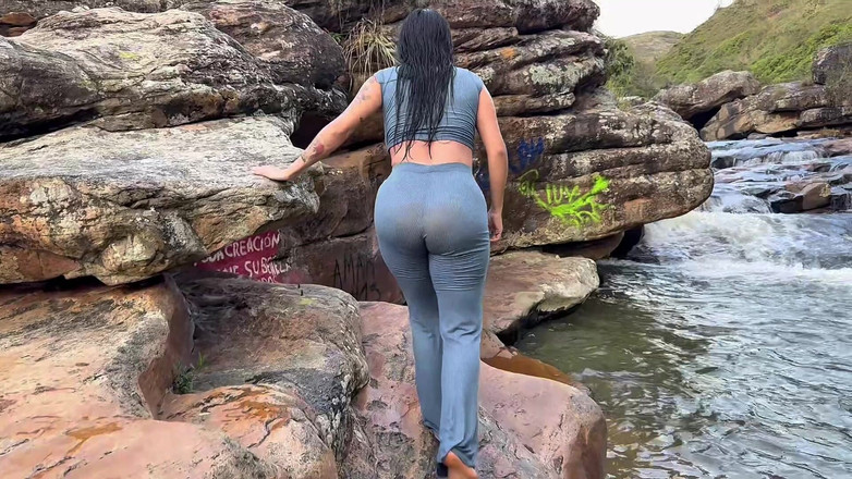 Jenifer Play: Seks Di Sungai Dengan Kawan Baik Teman Lelaki Saya