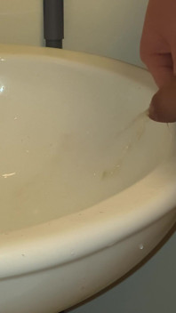 Peeing for Those That Like to Watch