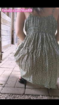 Fist Time Peeing Outside - Such a Thrill