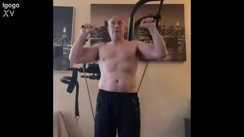 Alex Igogo: Obejrzyj moją solo