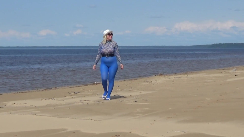 RedRoseRus: Blue Style 2 - Flashing on Beach