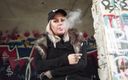 Fetish Videos By Alex: Une blonde fume une cigarette électronique