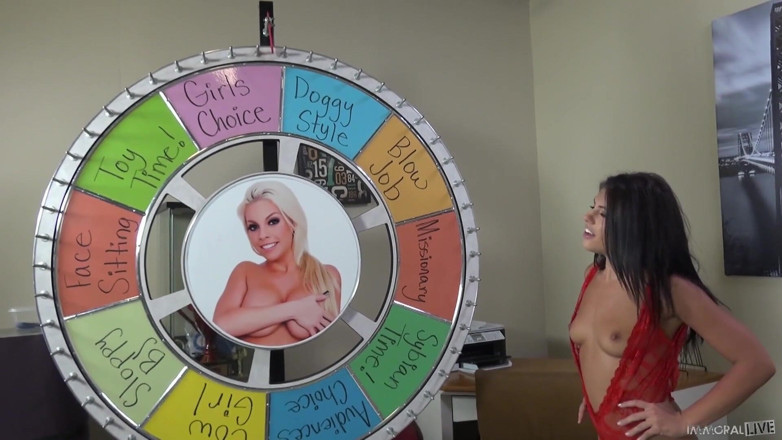 Immoral Live: Game show hoang dã nhất từ trước đến nay với Adriana...