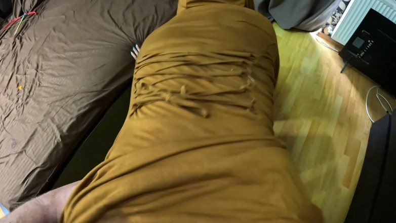 MilfyCalla: Miss Hood se la follan como una puta traviesa de...