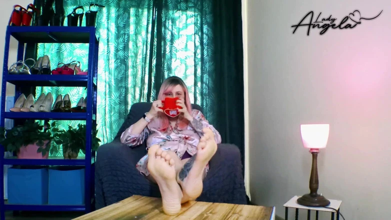 Lady_Angela: Longing for Soles -lady Angela Nakes You Sniff Her Feet