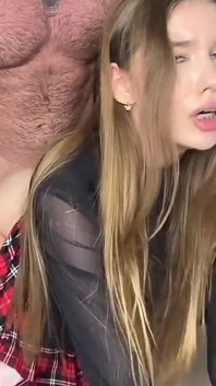 彼女は私を手に入れるために自分のアソコで代償を払わなければなりませんでした