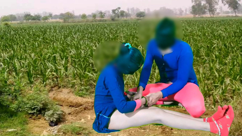 Rakul008: La ragazza del villaggio fa sesso nella giungla