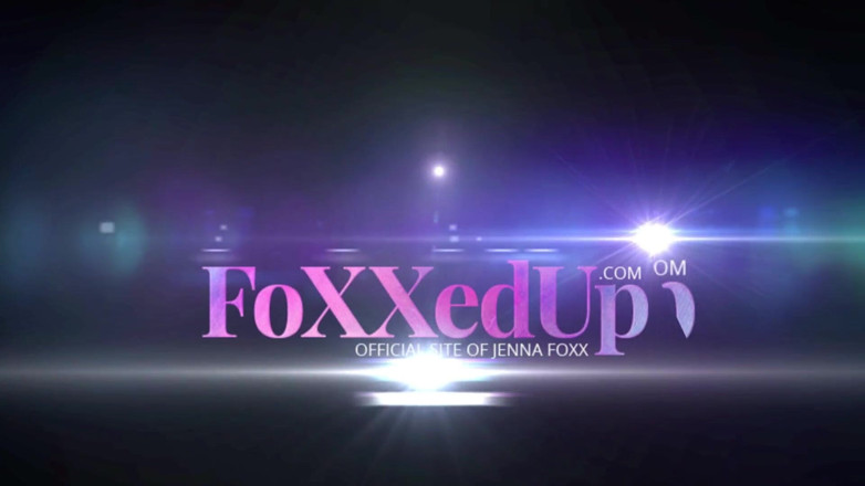 Jenna Foxx: Jenna Foxx demi sutra'yla sikişiyor!