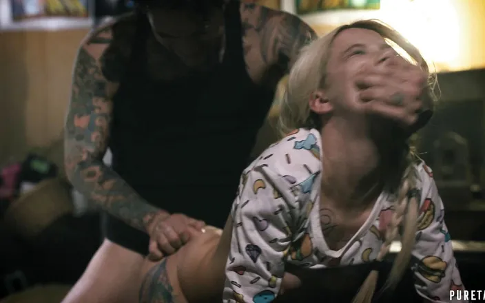Pure Taboo: PURE TABOO - tabu trailer park část 3: Abella Danger, Kenzie Reeves, Joanna...