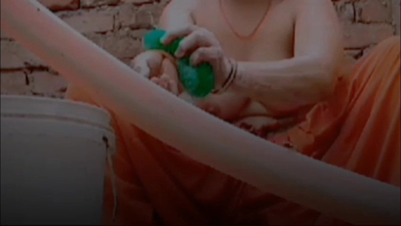 TricolorMusic3: Desi Girl Bathing