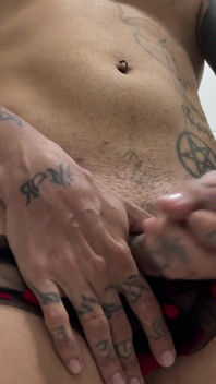 Demon masturbiert für den kleinen Menschen und gibt ihm eine tour durch seinen körper pOV