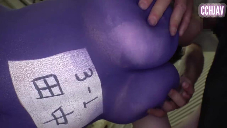 Chubby Curvy Hentai JAV: 豊かな曲線を持つ絵の美女は、大胆な一歩を踏み出すたびに街をからかいます。- B