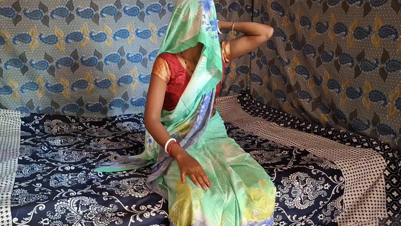 Desigol99: Tante seksi india lagi asik romantis sama pacarnya
