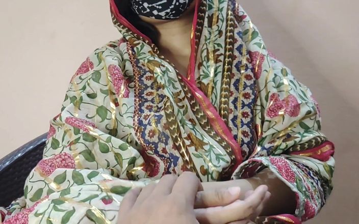 Faryal: Bari baji ne di chote bhai apni chut-clear хінді розмова