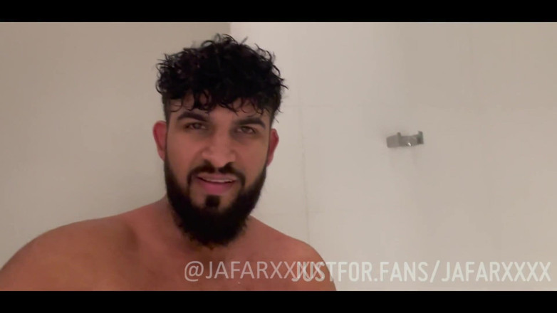 Jafar: Lass uns eine heiße, dampfende dusche haben