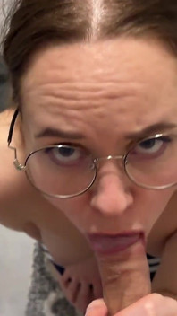 继母甜心女孩找到了操她的继子的理由！