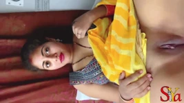 भारतीय सिया भाभी अजीब यात्री के साथ ट्रेन में हनीमून