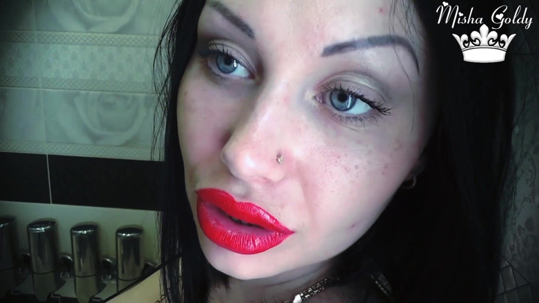 Goddess Misha Goldy: Sarai per sempre una parte del mio bellissimo corpo! Mangiare...