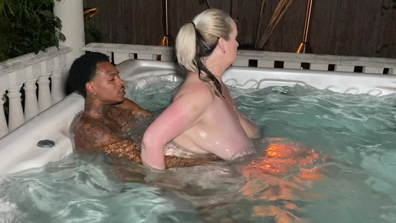 Mature Wanker: Kendra the Tattooed MILF Takes Ralph's BBC in Steamy Hot...