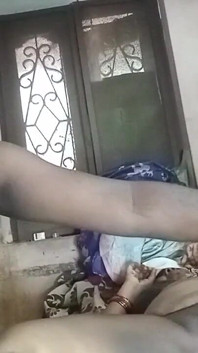 I Had Sex for the First Time with My Indian Neighbor's Aunty.