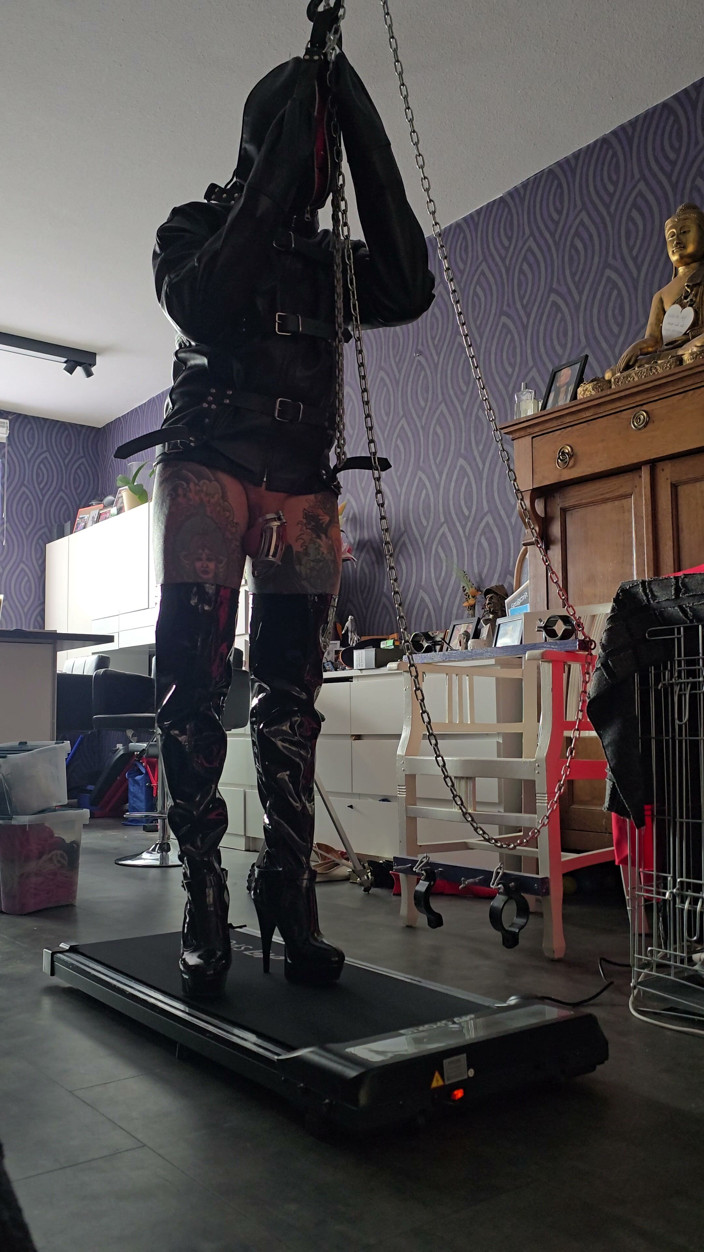 MiLadySaintLawrence: Gym Time for Hunny Slave